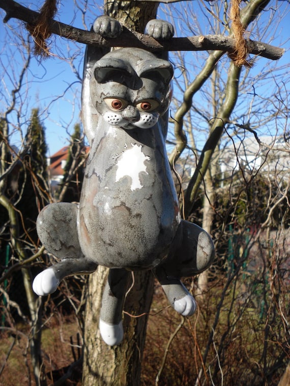Chat tigré gris en céramique, décoration de jardin à suspendre antigel -   France