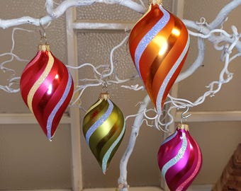 Palline per albero di Natale, grandi a forma di lacrima, 4 pezzi/set, colorate con strisce, arancione, rosa, verde, magenta