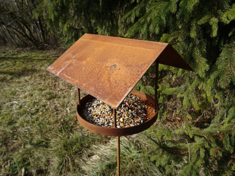 Tuinpaal vogelvoeder van metaal, roest, voer, vogel, winter, voederbak afbeelding 1