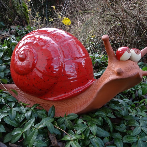 Schnecke Klaus Dieter aus Keramik, frostsicher Unikat, rot, Gartendeko