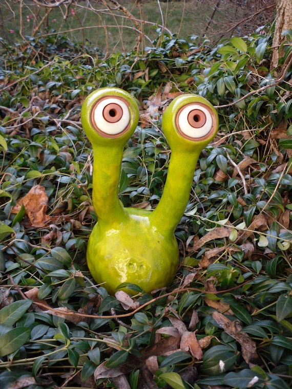 Unikat Gartenspion Stielaugen aus Keramik orange groß Gartendeko frostsicher