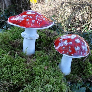 Fliegenpilz rot aus Keramik, frostsicher, Unikat, Pilz Gartendeko Höhe 20 cm Bild 5