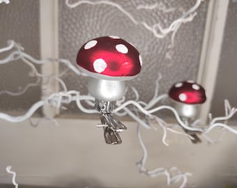 Decorative mushroom made of glass with clip, fly agaric, tree decoration, red white (H)