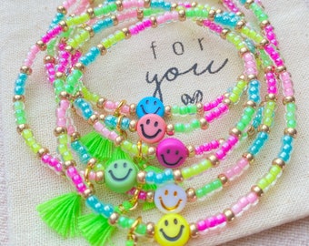 Neon Armband Smiley Rainbow mit Quaste | Perlenarmband bunt | Miyuki Armband mit Smiley | farbenfrohes Armband