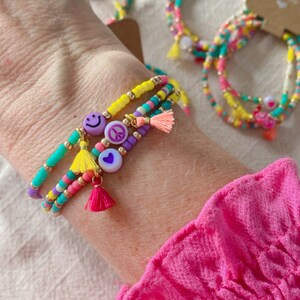 Armband im SET dreiteilig Rainbow mit Quaste Perlenarmband bunt Miyuki Armband mit Smiley, Herz, Peace personalisiert Motiv Armband Bild 9
