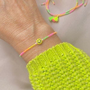 Bracelet Smiley Fait à la main Bracelet Arc-en-ciel Perle souriante Conception de néon Ensemble Mélanger et assortir Mit Smiley