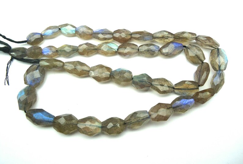 40beads. 15Strand b941 7\u00d78-9\u00d711mm Labradorite Fancy Shape Natural Labradorite Faceted Nuggets Beads
