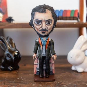 Boneco Stanley Kubrick, boneco de arte de figura Kubrick, O Iluminado, arte pintada à mão, boneca feita à mão, boneca artesanal, boneca colecionável