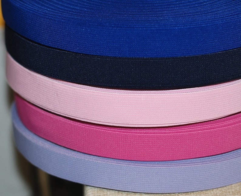 Gummiband 

20mm
dunkelblau
blau
rosa
dunkelrosa
flieder