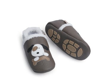 Zapatillas de piel forrada de Liya con suela de goma parcial - #346 Perro en color café