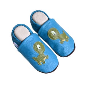 Liya&#39;s leather slippers, crawling shoes, slippers - #565 Dino in turquoise green