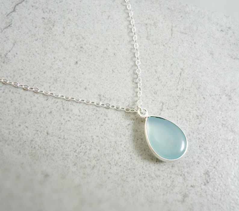 Silver necklace with Smooth aqua Chalcedontropfen