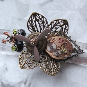 fantasy insecte broche unique dans le style steampunk image 1