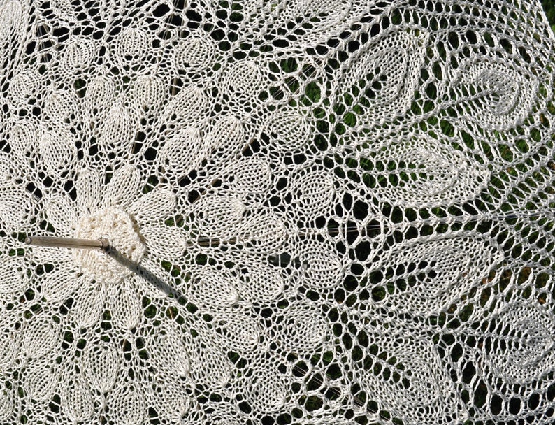 Parasol cream strolling umbrella victorian bride hand knitted lace wedding umbrella UNIKAT vintage image 9