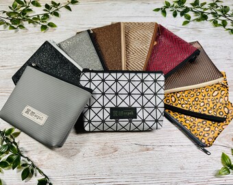 Cosmetic bag made of faux leather / imitation leather bag with zipper / vegan toiletry bag / water-repellent toiletry bag / pouch