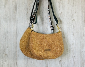 Cork shoulder bag with wide strap / vegan handbag with inner pocket / bag with zipper / handbag with many compartments