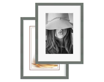 Bilderrahmen "Pino" grau matt aus Echtholz mit echtem Glas, mit oder ohne Passepartout, von 10x15 cm bis 70 x100 cm aus Deutschland