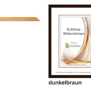 Pu&ograve; includere: Due cornici in legno, una naturale e una marrone scuro, con un passe-partout bianco. Le cornici presentano il testo "Echtholz - Bilderrahmen" e una grafica. Viene mostrato un angolo di ogni cornice.
