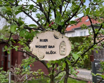 Keramikschild " Hier wohnt das Glück"