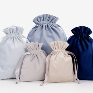 Pack of 2 high-quality velvet bags, fabric bags for gifts in sizes image 3