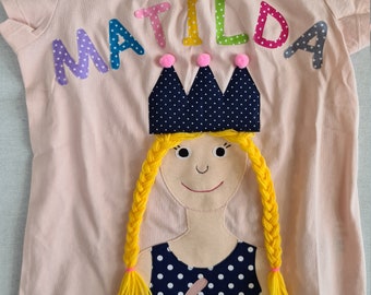 PRIPI*Camiseta de cumpleaños Princesa* con nombre si lo desea* Cabello para peinar