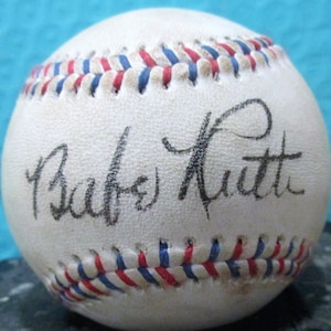 Babe Ruth Replika von 1932 signiert Baseball
