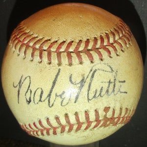 Babe Ruth Replica 1940&#39;s Autographed Shellacked Baseball