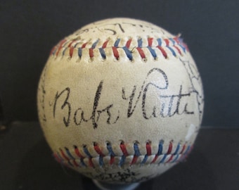 1930 New York Yankees  Replica Team Signed Baseball Babe Ruth, Lou Gehrig, Tony Lazzeri + Many More