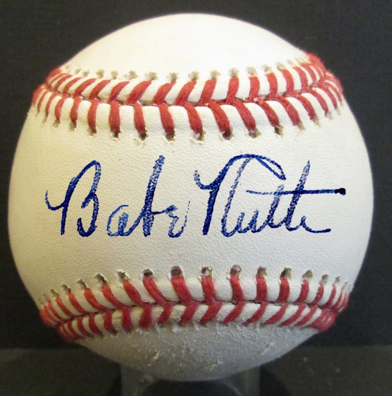 Babe Ruth Replica 1940/'s Autographed Baseball *NEW DESIGN FOR 2019*