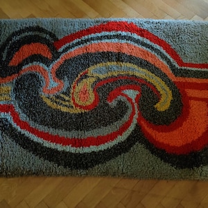 Wool carpet hand-knotted Pop Art Boho carpet Seventies Vintage wool carpet 1970s