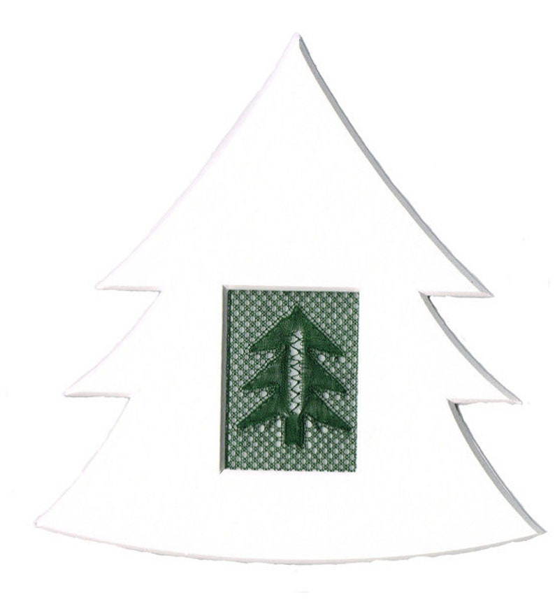 Lace pattern Christmas tree in Flanders lace image 2