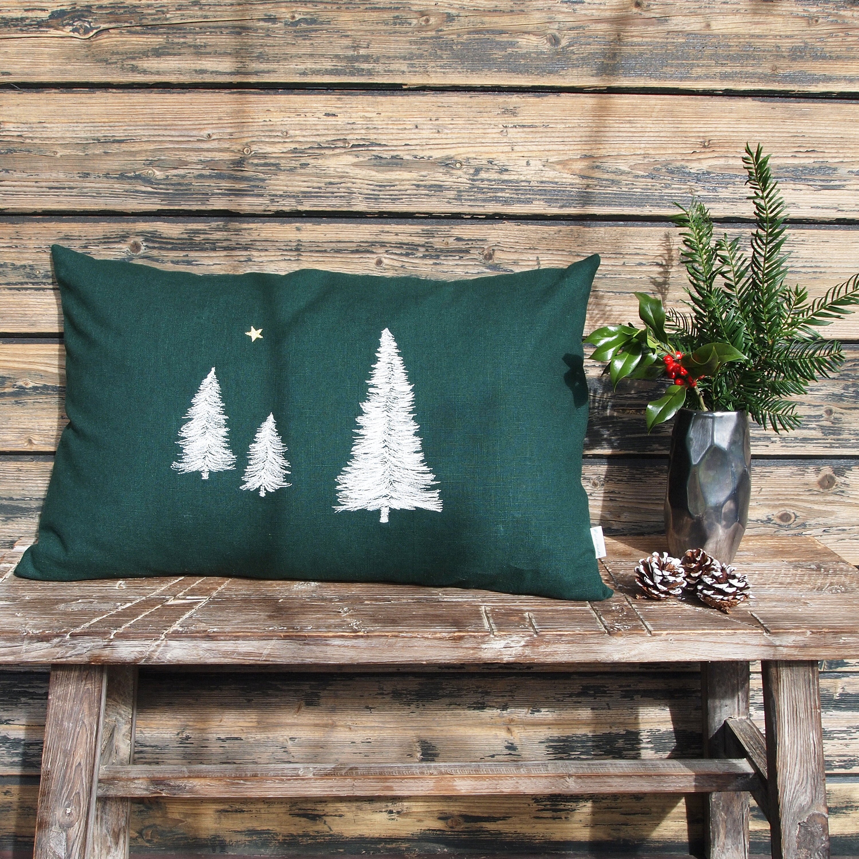 Christmas tree cushion cover 100% linen dark green, fir motif embroidered in white, golden star 40x40.45x45.40x50.50x50.40 x 60 cm, with twine buttons