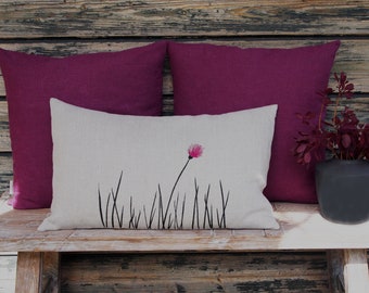 Ensemble de coussins en lin de couleur naturelle, fleur de prairie brodée rouge vin/noir plus 2 coussins en lin assortis en rouge vin, avec coussin intérieur