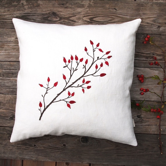 Leinenkissen Hagebutten gestickt,Kissenhülle, Leinen weiss,Größen:40x40,45x45,50x50 ..herbstlicher,weihnachtlicher Bezug, Sofa Sessel Garten
