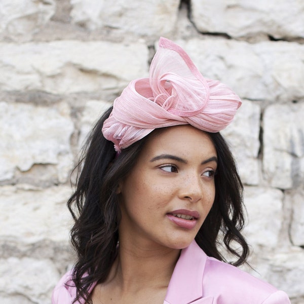 Pink wedding fascinator for women - Wedding guest hat - Pink wedding headdress - Soa creation - Maison Belema millinery