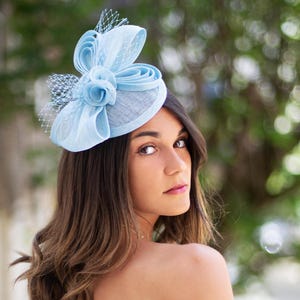 Light blue fascinator, derby fascinator hat, light blue wedding hat