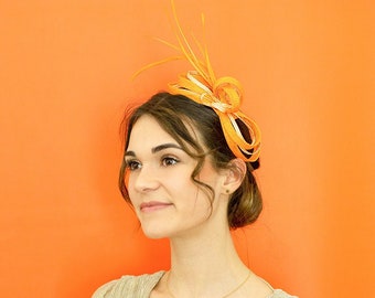 Orange wedding fascinator for women - Wedding hair clip - Orange wedding headpiece - Élise creation - Maison Belema millinery