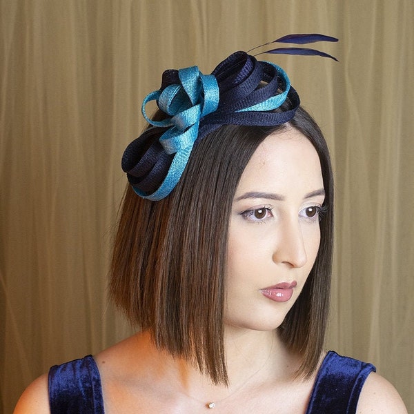 Bibi mariage bleu pour femme - Chapeau d'invité de mariage - Coiffe de mariage bleu - Création Aglaée - Maison Belema