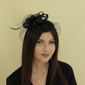 Women&#39;s Black Fascinator Hat with Veil, Black Birdcage Halo Veil Fascinator Headband