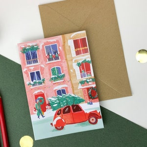 Carte double, format A6. Rue de Paris à Noël, 2CV et sapin image 1