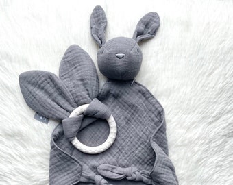 Baby Geschenkset zur Taufe, Geburt, Babyparty, Personalisiertes Schmusetuch und Silikon Greifling für Babys, Hase Bunny Ears von Jollein