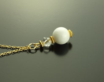 Necklace Jade Gemstone Pearl white Golden