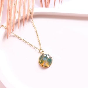 Chain green moss agate gemstone cabochon pendant silver