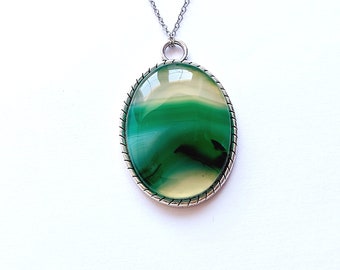 Chain green agate gemstone pendant oval silver golden bronze 4 x 3 cm desired color