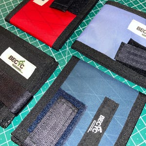 Leichtes Portemonnaie aus stabilen und wasserdichten Outdoor Materialien