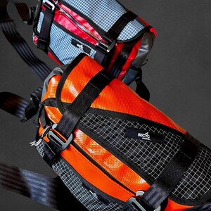 Handmade shoulder bag made from truck tarpaulin – water-repellent bicycle bag | robust leisure bag | unique item from Denmark