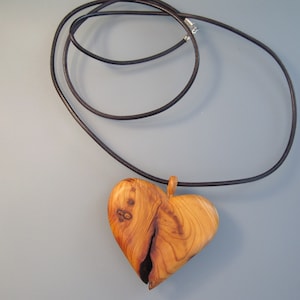 Holzschmuck Maxi Herz Bild 1