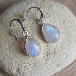 Moonstone earrings made of 925 silver and white stone in pear shape