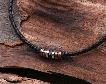 Herenketting, leren ketting, zwart, 5 mm gevlochten met diverse roestvrijstalen kralen, lengte 45 cm