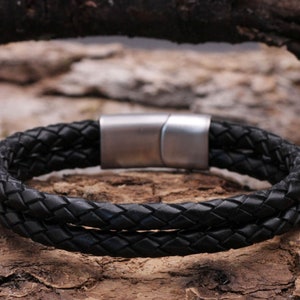 Leather bracelet men&#39;s bracelet black braided, leather round, wide with high-quality stainless steel magnetic clasp